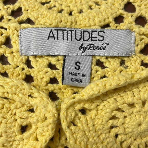 Super cute!  Attitudes by Renee yellow knitted sweater, Small, knitted patterns - Picture 2 of 8
